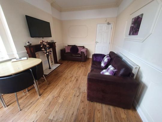 1 bedroom house of multiple occupation to rent - Photo 1