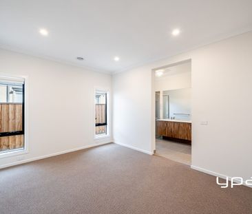 Modern 4-Bedroom Living with Two Living Areas and Alfresco - Photo 5