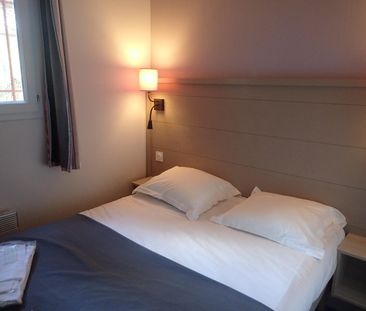 Location Appartement 2 pièces 29m² HYERES 83400 - Photo 3