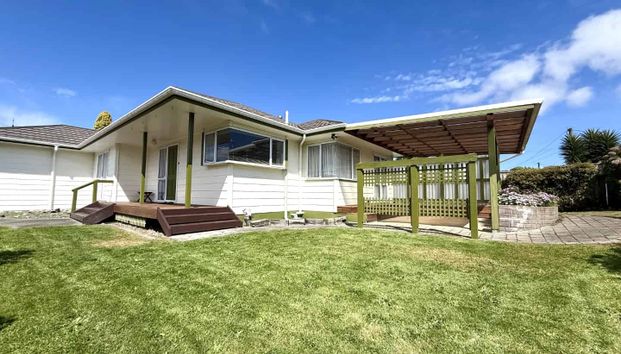 3 Bedroom Home in Avalon - Photo 1