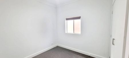 Modern Charm - Photo 3