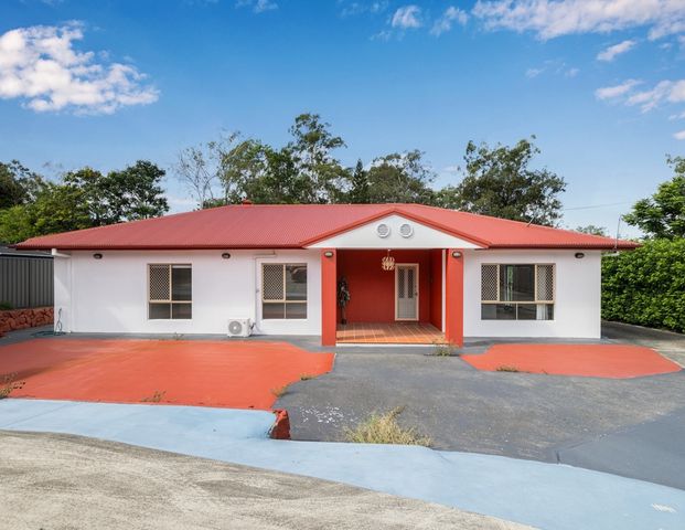 Spacious Family Home with Room for Everything - Photo 1