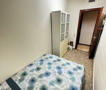 Carrer de Padilla, Barcelona, Catalonia 08013 - Photo 4