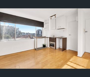 14/150 Brunswick Road, Brunswick, Vic 3056 - Photo 2