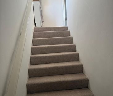 4 Bed Maisonette, Parkhead Drive, EH11 - Photo 6