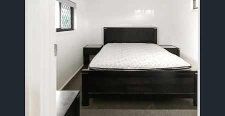 Mermaid Beach - Coastal Living - Photo 2