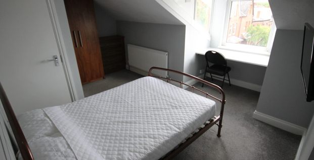 Lucas Place, Woodhouse, Leeds, LS6 2JB - Photo 1
