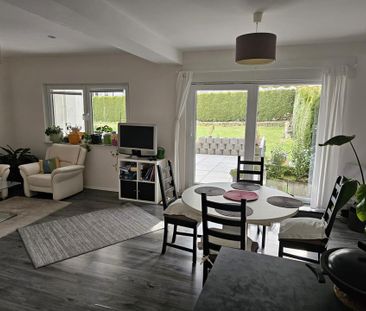 WG Zimmer im Reihenhaus, Spielstraße, möbliert, Terrasse, Wlan - Photo 3