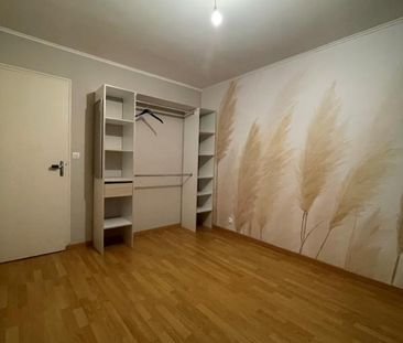 Location Appartement 3 pièces 61m² GRANVILLE 50400 - Photo 2
