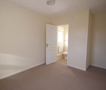 3 bedroom detached house to rent - Photo 4