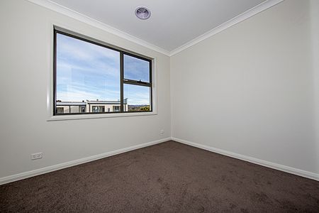5/11 Sellbach Street, Weston ACT 2611 - Townhouse For Rent | Domain - Photo 3