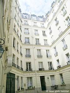 Logement à Paris, Location meublée - Photo 1