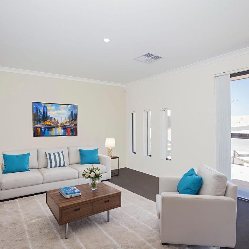 Be the First to View – This One Will Impress! - Photo 1