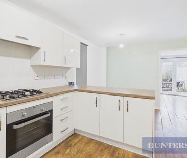 3 bedroom semi-detached house to rent - Photo 3