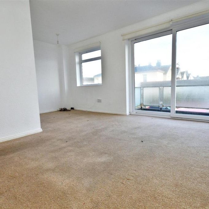 3 bedroom end of terrace house to rent - Photo 1