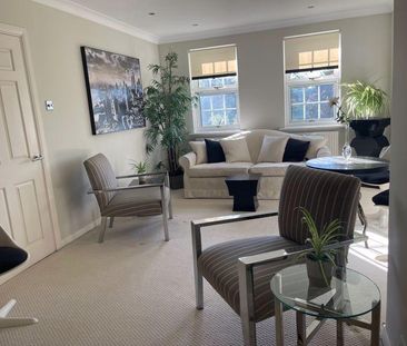 Berry Hill Road Taplow SL6 0EH - Photo 1