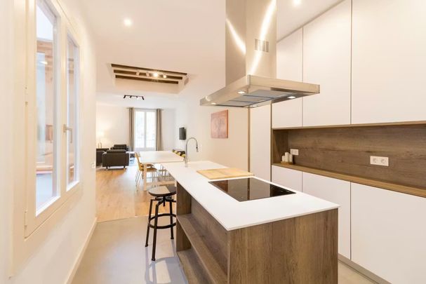 Carrer La Rambla, Barcelona, Catalonia 08002 - Photo 1