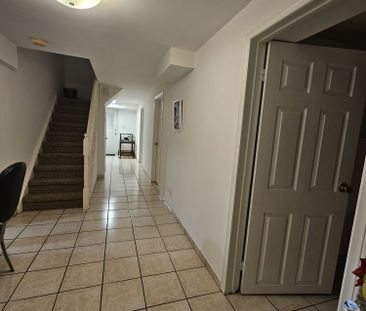 For Lease - 112 Trafalgar Square Unit# Lower, Vaughan, Ontario - Photo 5