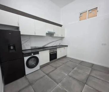 Piso en alquiler en Plaça Mare de Déu de Montserrat - Foto 1