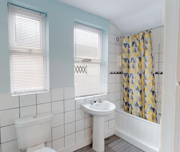 Room in a Shared House, Premier Road, NG7 - Photo 5