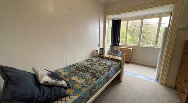 Convenient Studio Room on Union Street - Photo 1