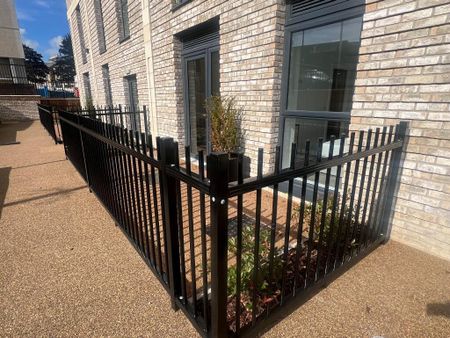 1 bedroom apartment to rent - Photo 4
