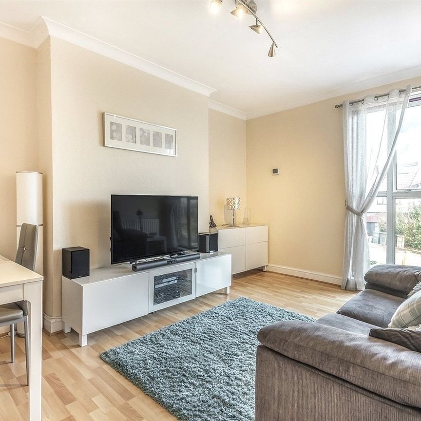 1 Bed Flat, Kirkdale, SE26 - Photo 1