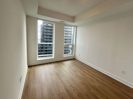 For Lease - 3240 William Coltson Avenue Unit# 1408, Oakville, Ontario - Photo 3