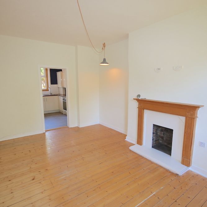 Broughton Road, Edinburgh, EH7 - Photo 1