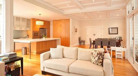 Immaculately presented Character Home Double Grammar Zone - Photo 4