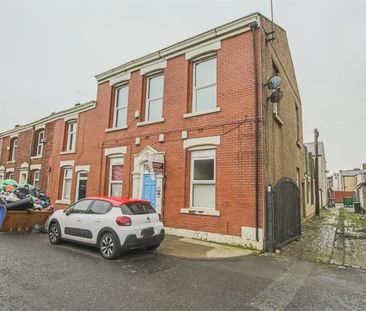 Flat 3 Holly House, 2 St. James Street - Photo 2