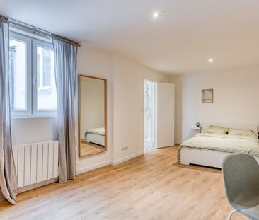 Chambre à louer dans une colocation T7 à fives - Photo 5