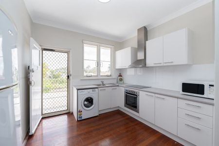 2/718 Canning Highway, Applecross - Photo 2