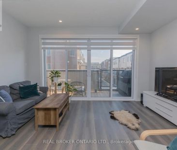 1434 HEMLOCK ROAD - Photo 2