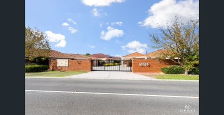 Spacious & Stylish 3-Bedroom Modern Living Home in a Prime Location - Photo 5