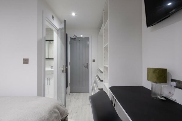 5 bedroom house to rent - Photo 1