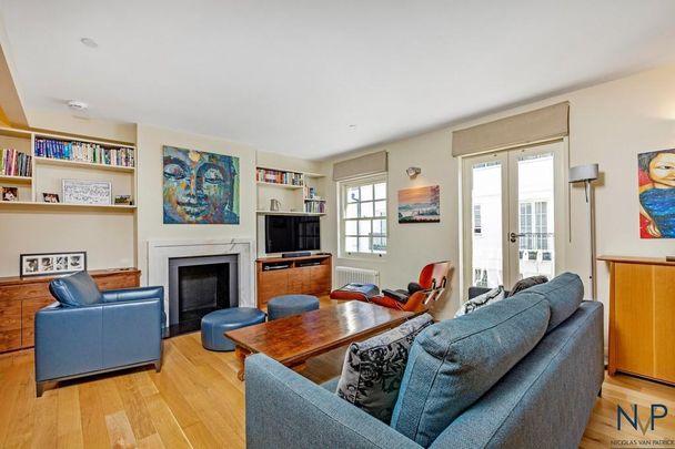 4 bedroom mews to rent - Photo 1