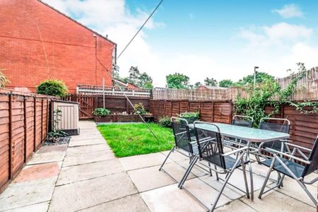 3 Bed Terraced House, Burland Close, M7 - Photo 5