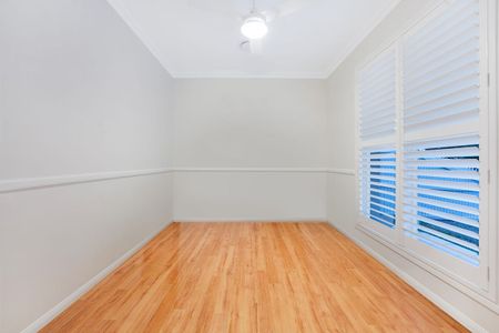 4 Tamarind Street, North Lakes QLD 4509 - House For Rent - $700 | Domain - Photo 2