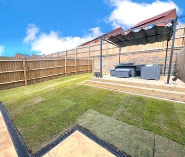 3 bedroom house to rent Rockcliffe Close, Church Gresley, Swadlinco... - Photo 6