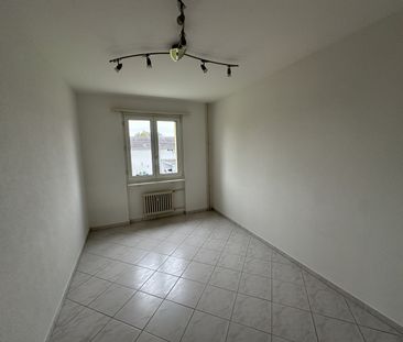 Charmante 4.5 Zimmer Wohnung an ruhiger Wohnlage - Photo 1