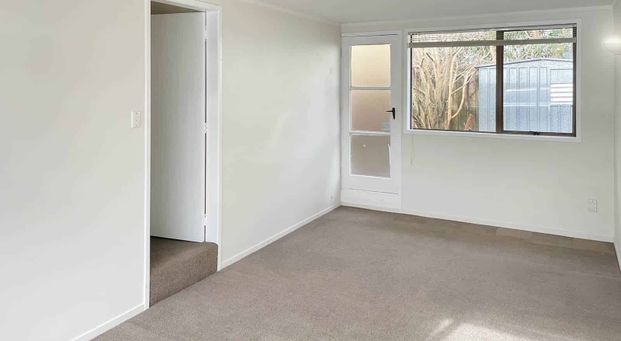 Close & Convenient - Photo 1