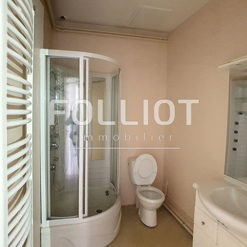 A LOUER - TINCHEBRAY BOCAGE- à proximité des commerces grand T3 situé au RDC - Photo 1