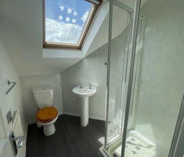 6 bedroom terraced house to rent - Photo 3