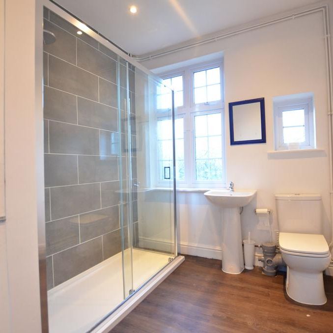 4 bedroom bungalow to rent - Photo 1