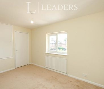 1 bedroom maisonette to rent Townsend Cottages, Townsend Lane, Woki... - Photo 3