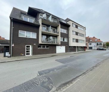 Instapklaar 1-slaapkamerappartement in het hartje van Roeselare! - Photo 2