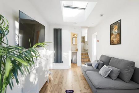 8 bedroom house to rent - Photo 2