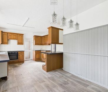 3 bedroom semi-detached house to rent - Photo 3