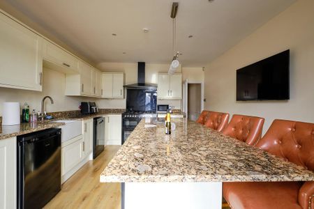 3 bedroom apartment to rent - Photo 5